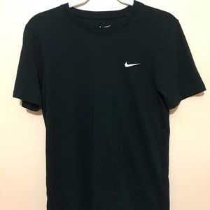 Women’s Nike athletic Tee